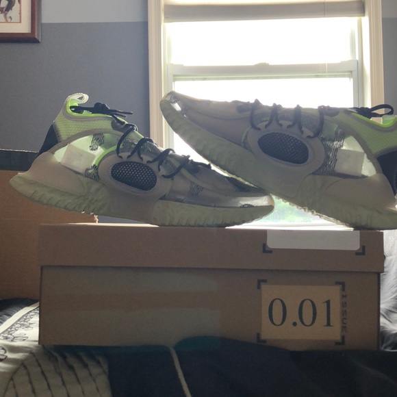 Nike Shoes - Ispa flow 2020 aura